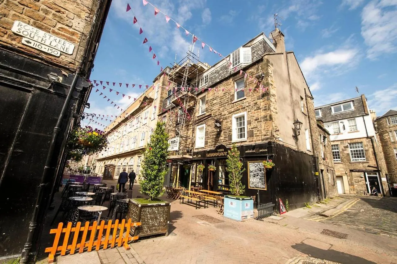 Joivy Stylish Home In New Town Edinburgh United Kingdom