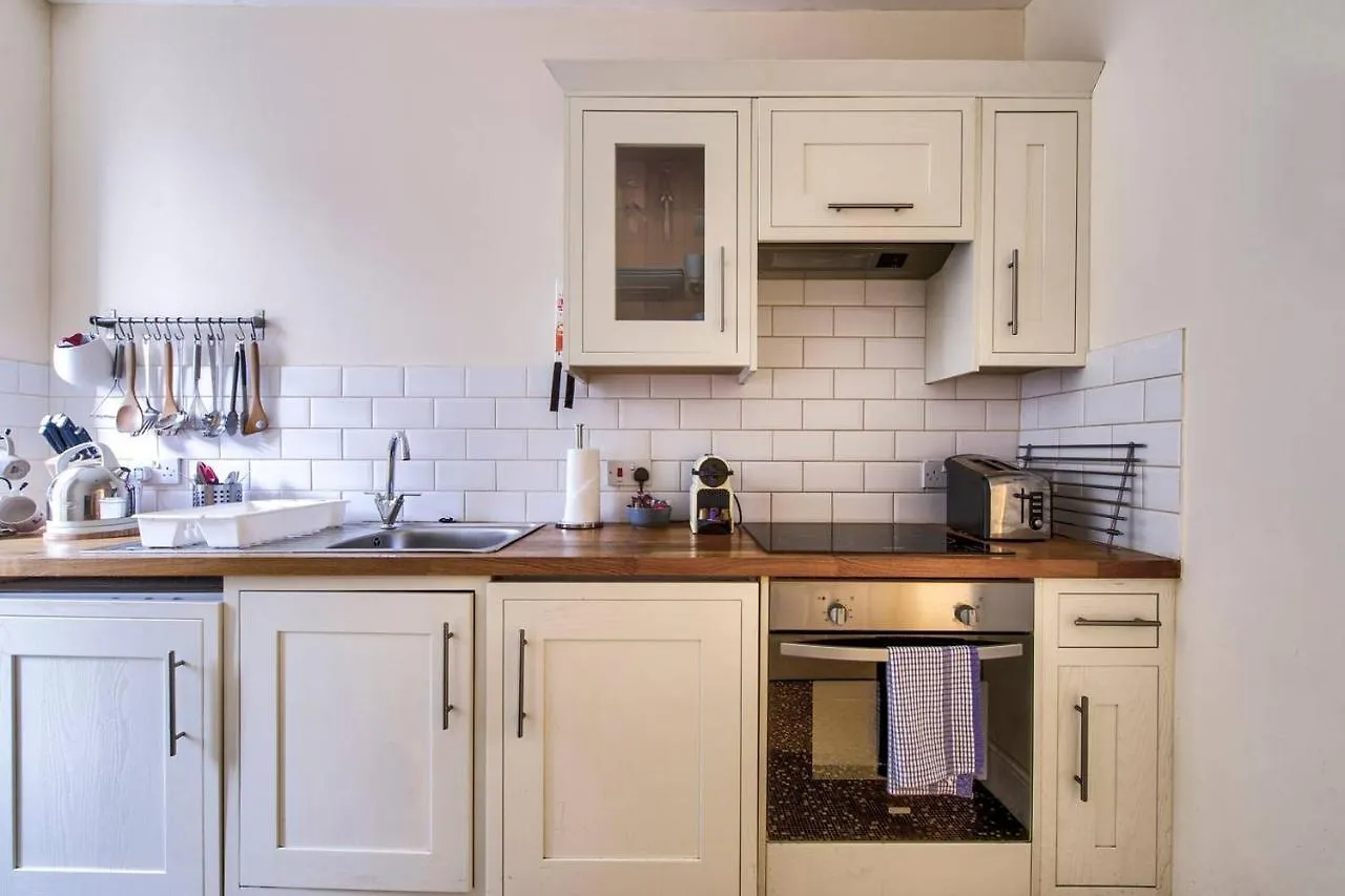 Joivy Stylish Home In New Town Edinburgh Apartment